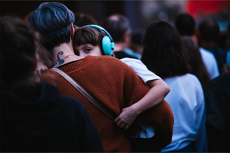 prévention des risques auditifs - photo d'un enfant avec casque